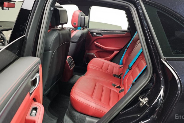 2022 Porsche Macan с пробегом 54 587 км