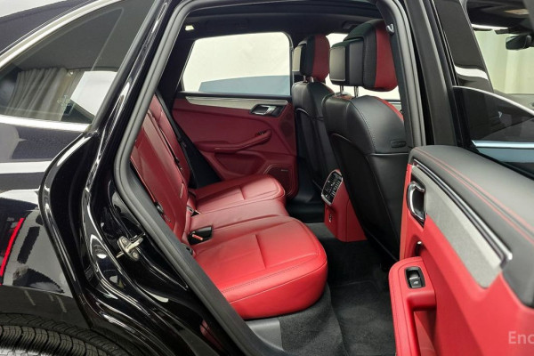 2023 Porsche Macan с пробегом 11 599 км