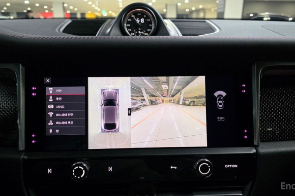 2022 Porsche Macan с пробегом 23 875 км