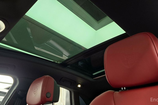 2023 Porsche Macan с пробегом 11 599 км