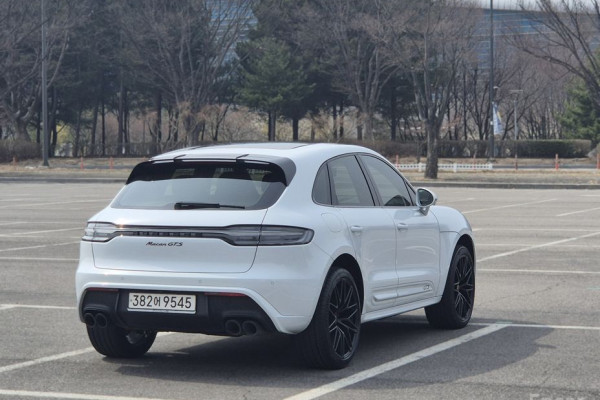 2023 Porsche Macan с пробегом 33 000 км