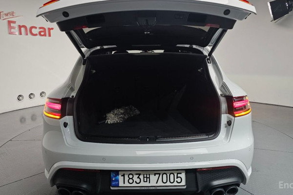 2023 Porsche Macan с пробегом 25 252 км
