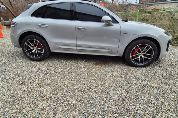2023 Porsche Macan с пробегом 35 000 км