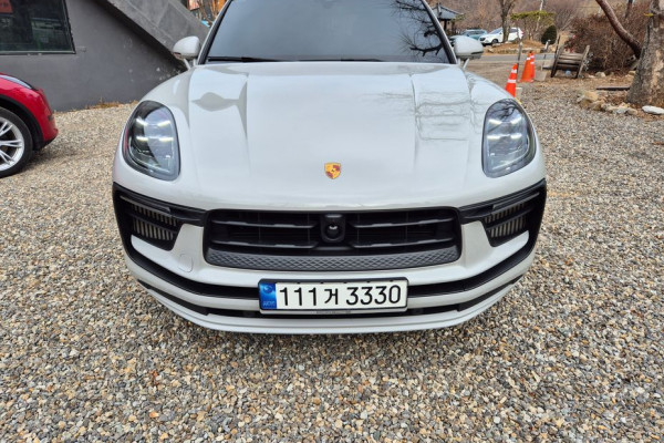 2023 Porsche Macan с пробегом 35 000 км