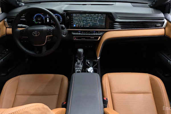 2025 Toyota Camry с пробегом 2 038 км