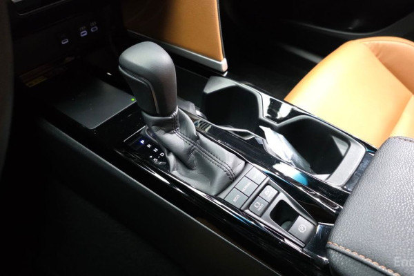 2025 Toyota Camry с пробегом 2 038 км