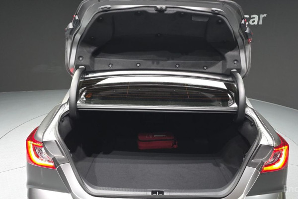 2025 Toyota Camry с пробегом 2 038 км