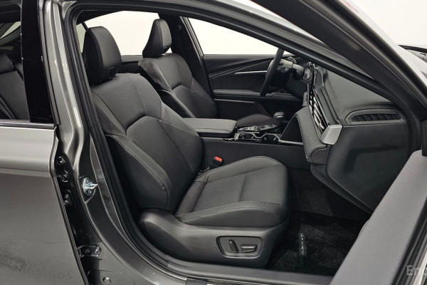 2025 Toyota Camry с пробегом 1 996 км