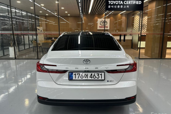 2025 Toyota Camry с пробегом 14 072 км