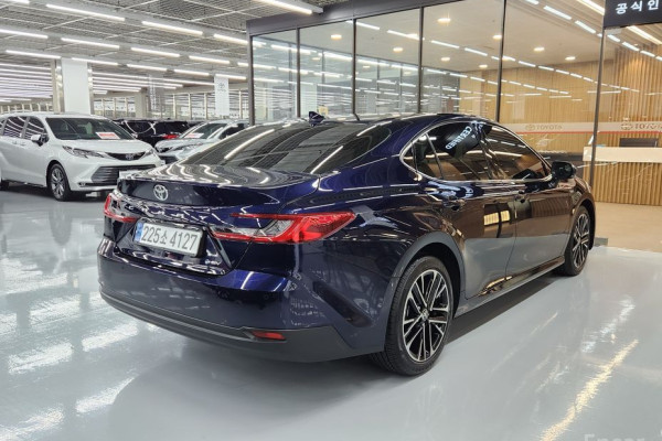 2024 Toyota Camry с пробегом 17 073 км