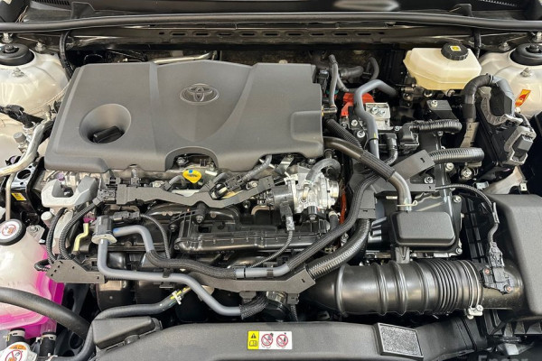 2025 Toyota Camry с пробегом 14 072 км