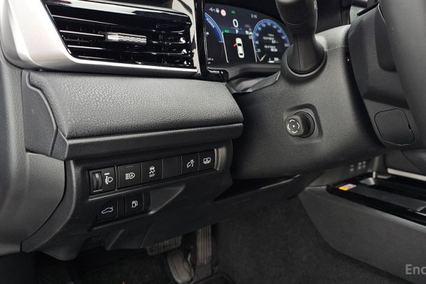 2025 Toyota Camry с пробегом 1 996 км