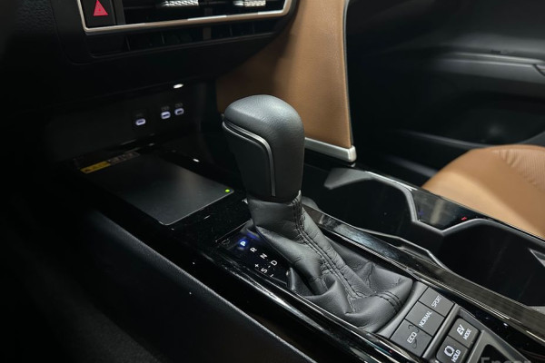 2025 Toyota Camry с пробегом 14 072 км