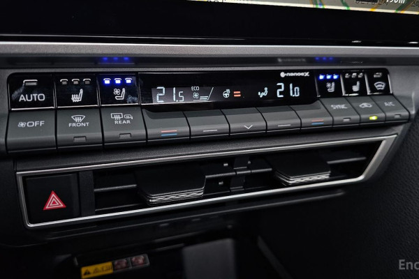 2025 Toyota Camry с пробегом 1 996 км