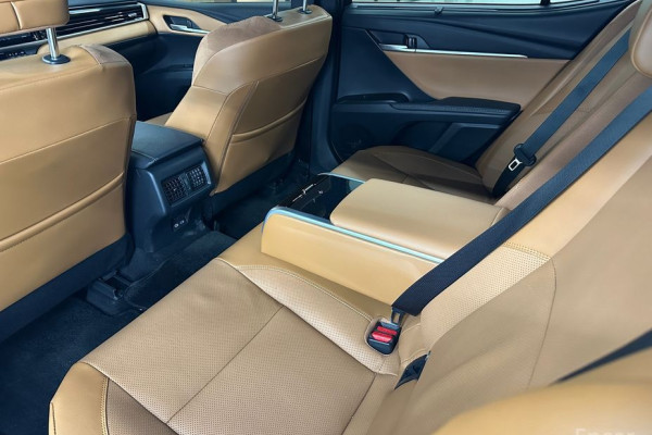 2025 Toyota Camry с пробегом 14 072 км