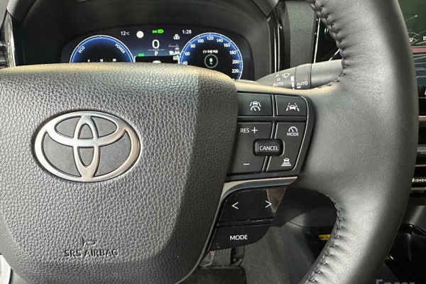 2025 Toyota Camry с пробегом 14 072 км