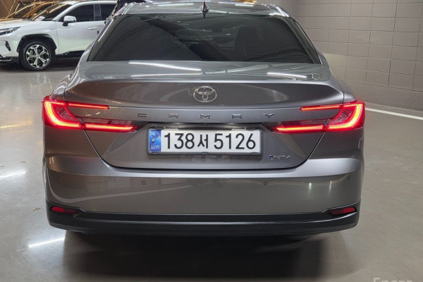 2025 Toyota Camry с пробегом 5 896 км