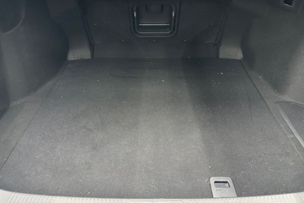 2025 Toyota Camry с пробегом 14 072 км