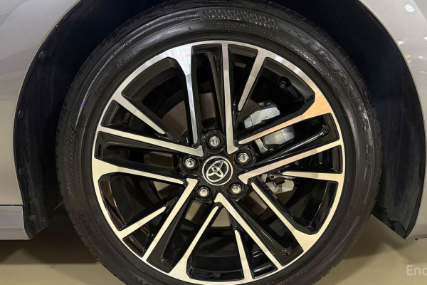 2025 Toyota Camry с пробегом 2 040 км