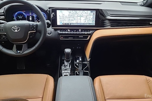 2025 Toyota Camry с пробегом 2 040 км