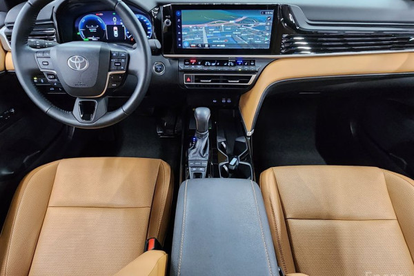 2024 Toyota Camry с пробегом 17 073 км