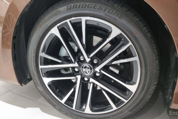 2025 Toyota Camry с пробегом 4 829 км