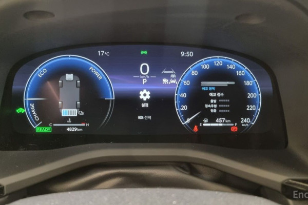 2025 Toyota Camry с пробегом 4 829 км