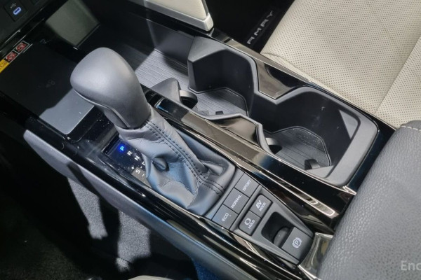 2025 Toyota Camry с пробегом 4 829 км