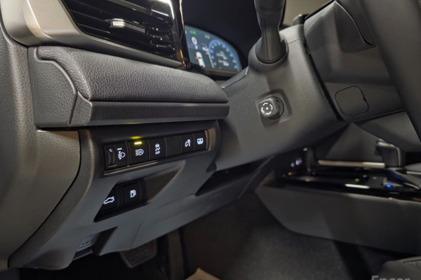 2025 Toyota Camry с пробегом 5 896 км