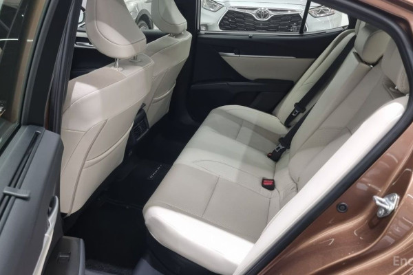 2025 Toyota Camry с пробегом 4 829 км