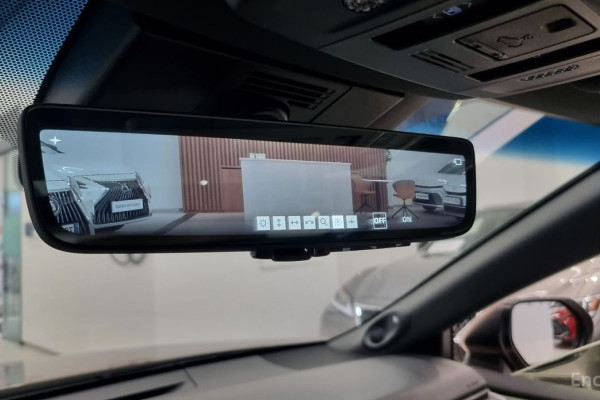 2025 Toyota Camry с пробегом 4 829 км