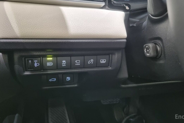 2025 Toyota Camry с пробегом 4 829 км