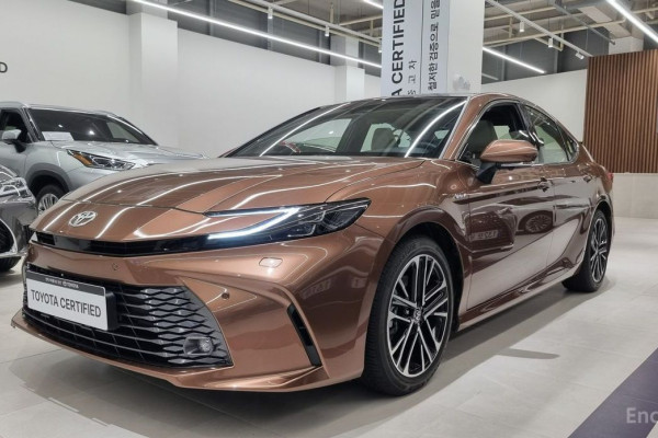 2025 Toyota Camry с пробегом 4 829 км
