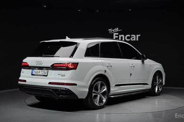2022 Audi Q7 с пробегом 35 605 км