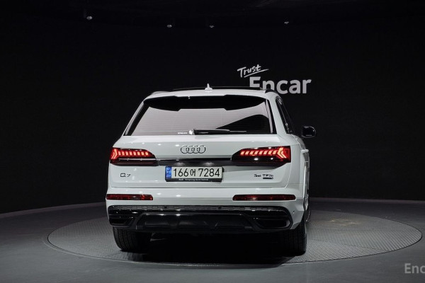 2022 Audi Q7 с пробегом 35 605 км