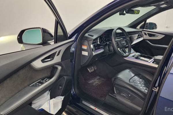 2022 Audi Q7 с пробегом 53 212 км