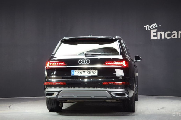 2023 Audi Q7 с пробегом 94 113 км