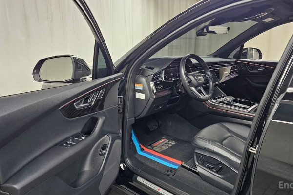 2022 Audi Q7 с пробегом 56 480 км