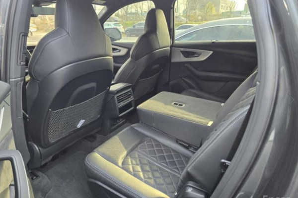 2023 Audi Q7 с пробегом 10 989 км