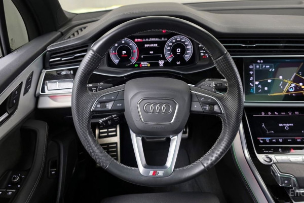 2023 Audi Q7 с пробегом 36 438 км