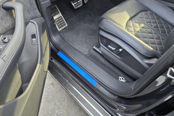 2023 Audi Q7 с пробегом 10 989 км