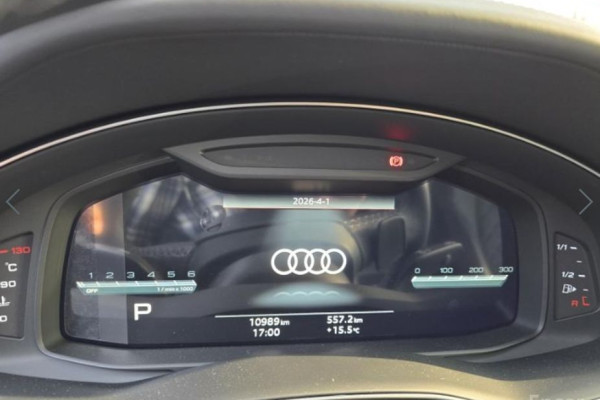 2023 Audi Q7 с пробегом 10 989 км