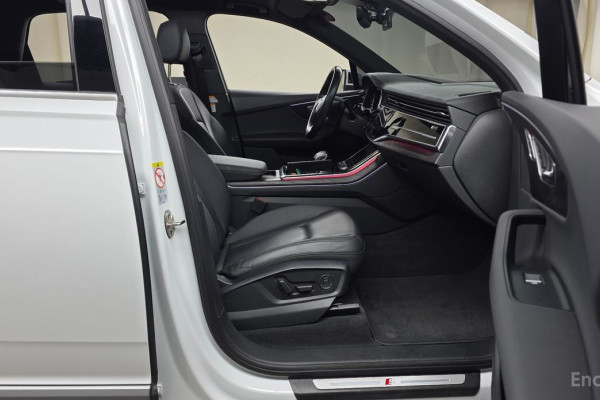 2021 Audi Q7 с пробегом 33 182 км