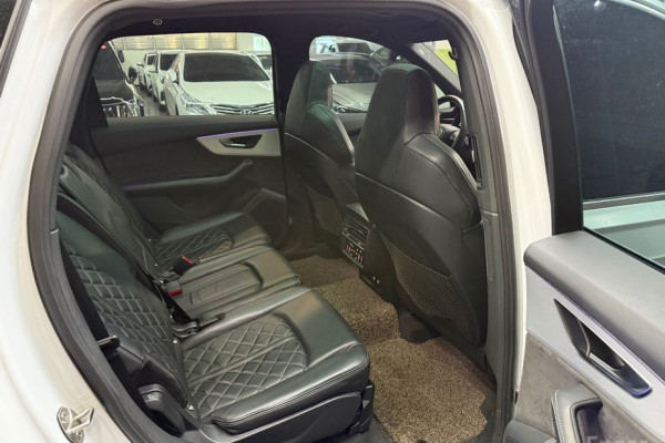 2021 Audi Q7 с пробегом 40 585 км