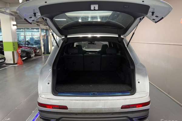 2021 Audi Q7 с пробегом 40 585 км