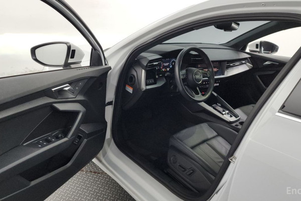 2023 Audi A3 с пробегом 23 242 км