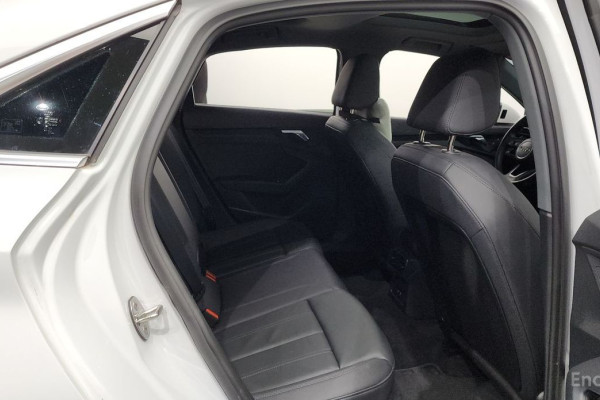 2023 Audi A3 с пробегом 23 242 км