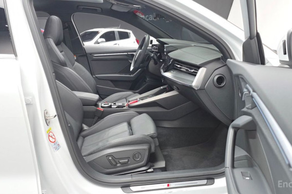 2023 Audi A3 с пробегом 4 043 км