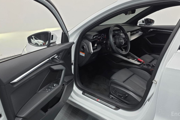 2023 Audi A3 с пробегом 4 043 км