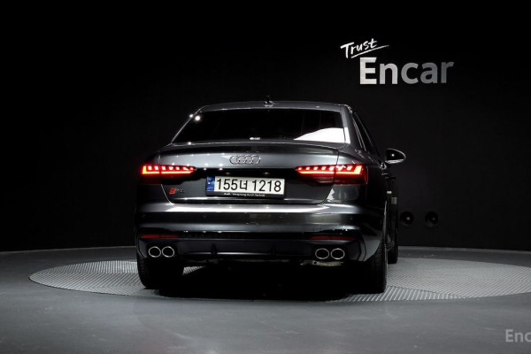 2023 Audi S4 с пробегом 18 442 км